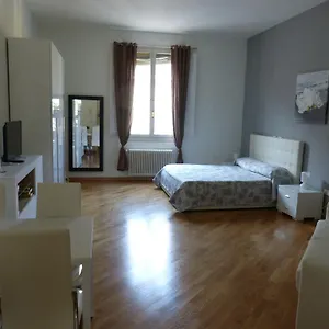  Apartment Residenza Piazza Santo Stefano